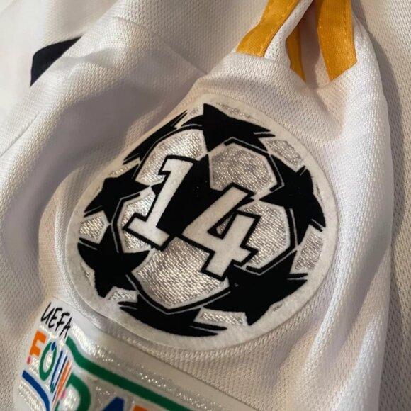 23-24 Real Madrid bellingham jersey - Picture 2 of 2